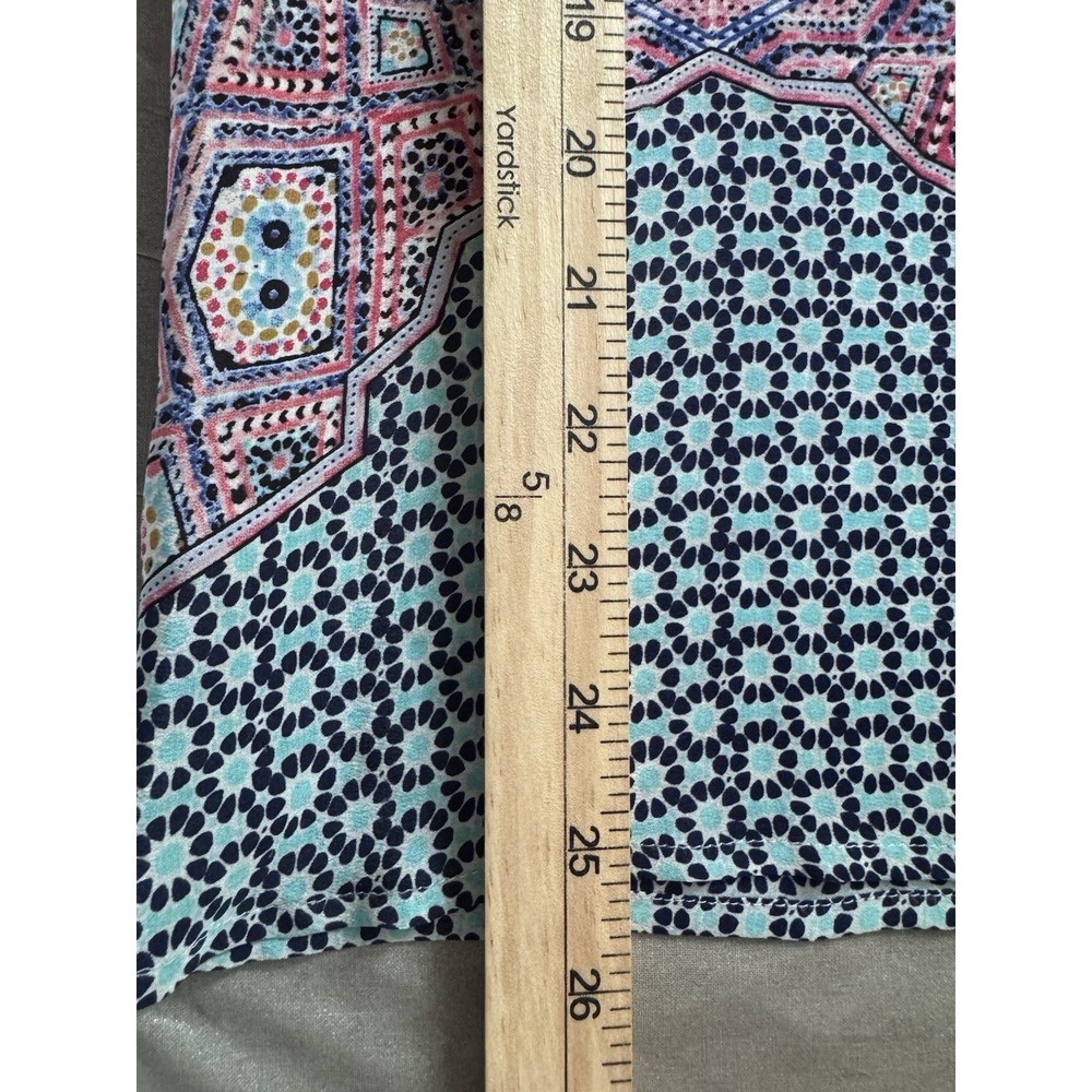 Maeve 100% Silk Geometric Print‎ Button Back Blouse Women's Size 6 - Picture 8 of 8